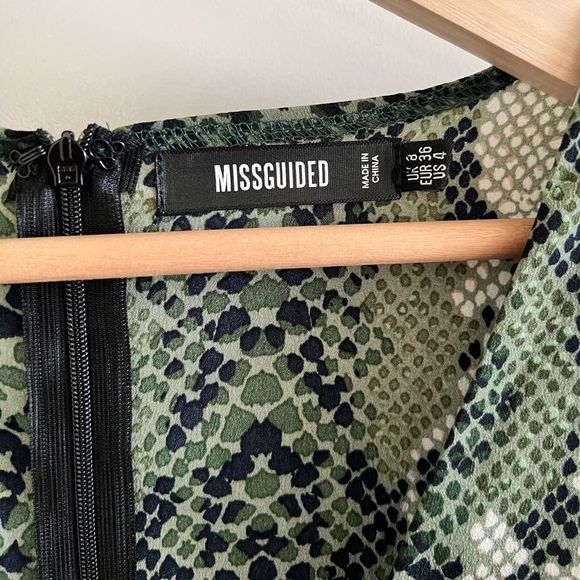 Missguided Green Snake Print Prairie Dress - Picture 8 of 8